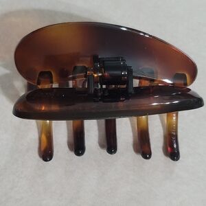 NWOT Made In France Tortoise Shell Hair Claw Clip